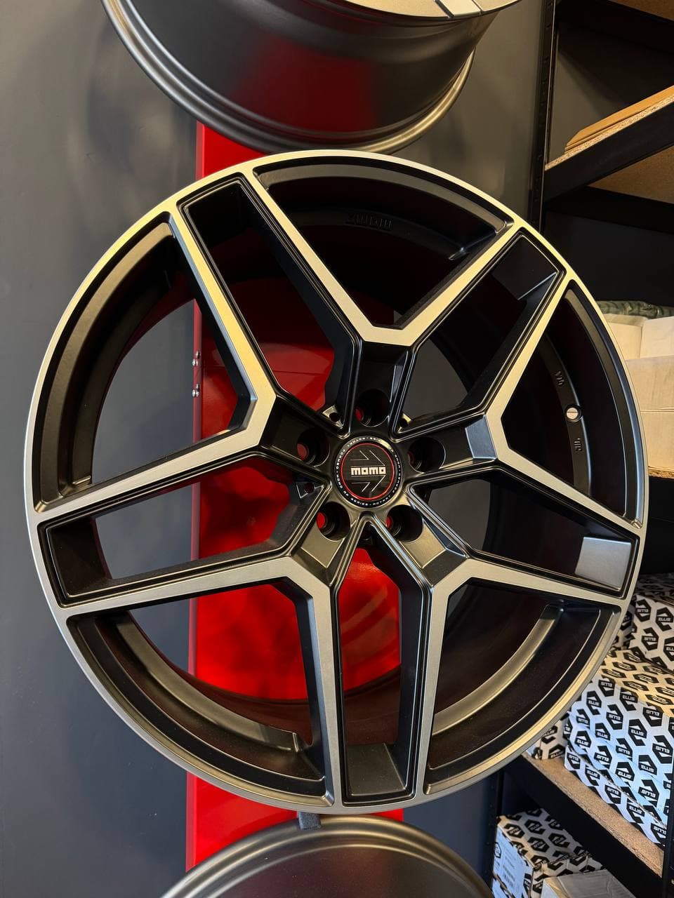 MOMO RF-06 Matt Black Polished